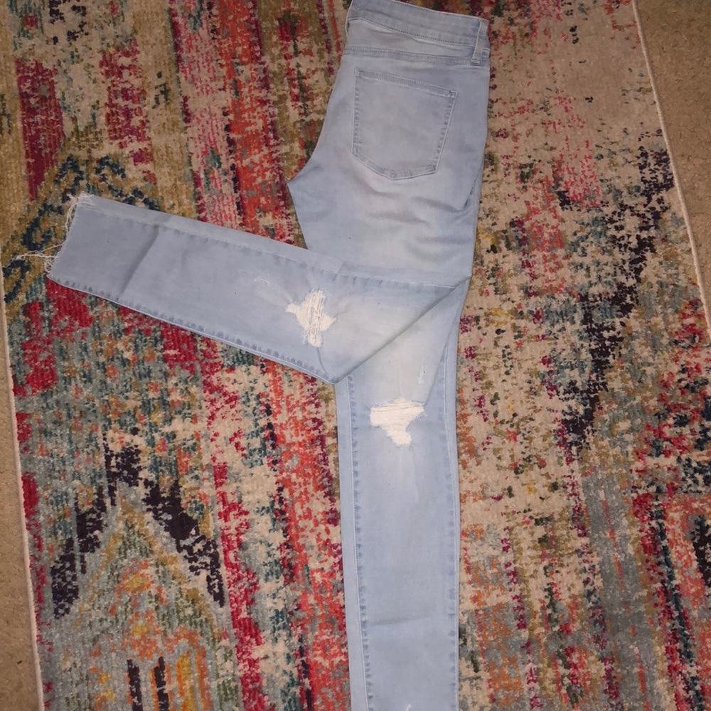 UNIQLO RIPPED JEANS - Picture 3 of 7